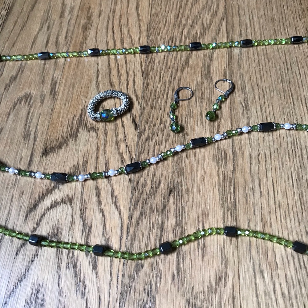 Magnetic necklaces with bracelet, earrings and ring